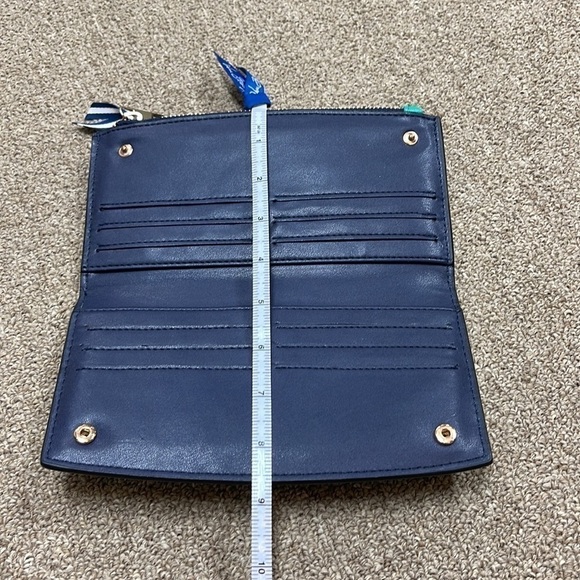 A New Day: Folding Wallet - Picture 7 of 9